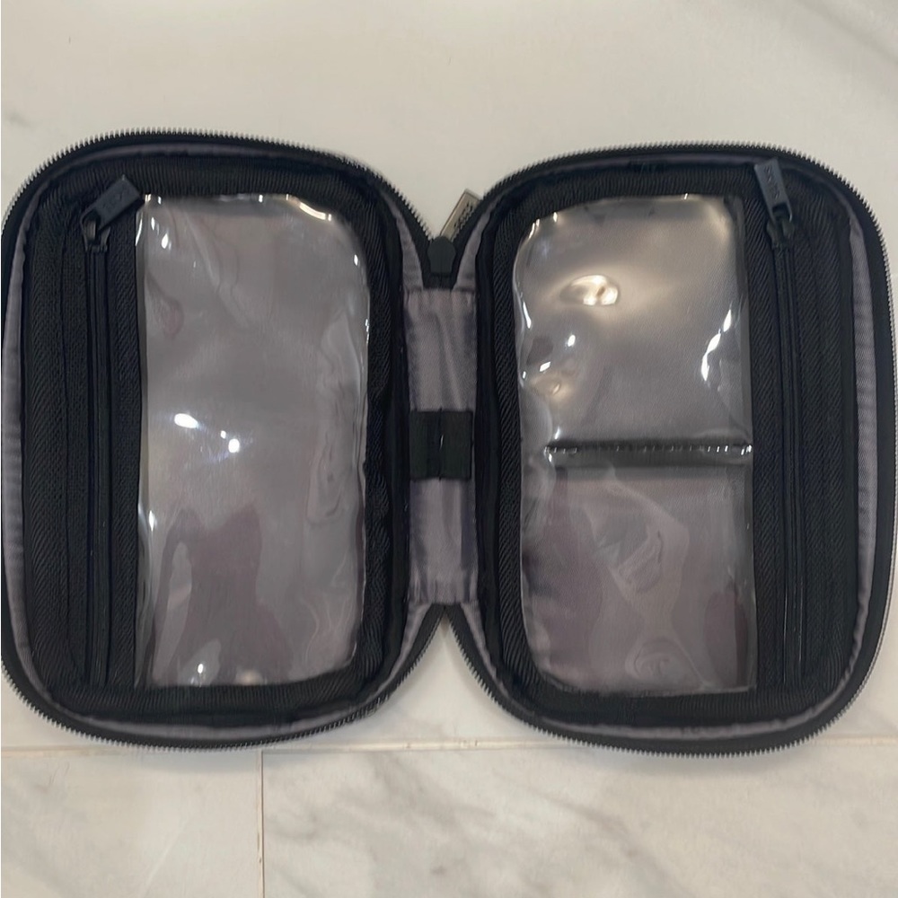 Skits Clever Carbon Stripe Nylon Tech Case
